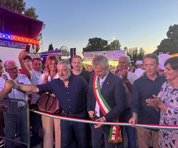 Inaugurato il Luna-Park, via al Settembre Lucchese